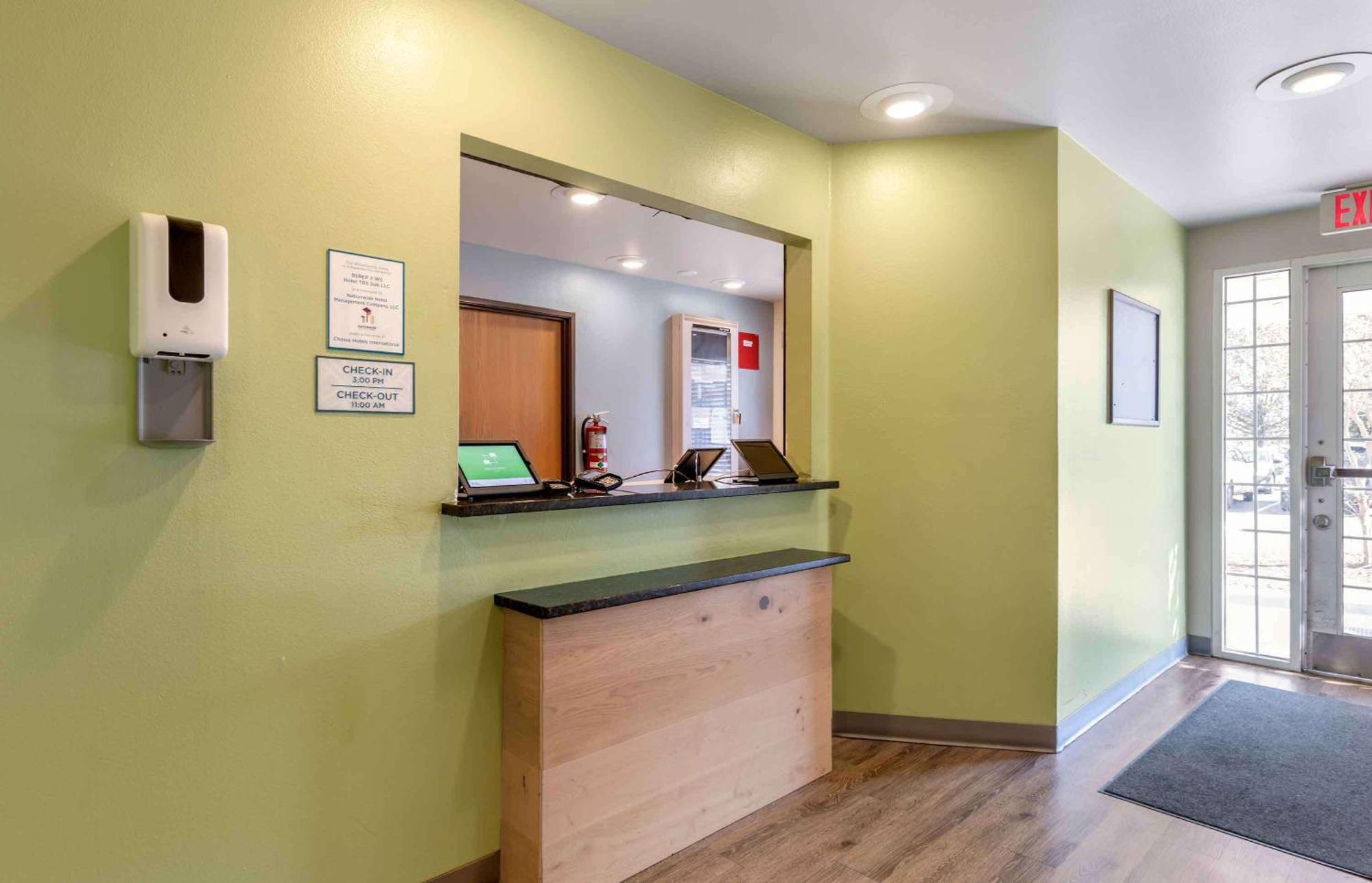 Extended Stay America Select Suites - Orlando - East Dış mekan fotoğraf